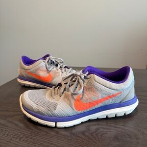 Nike Women's Flex Run‎ 2015 Running Shoe Grey/Orange Size 6,5